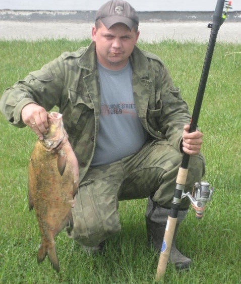Na rzece Postomia kol. P. Piotrowski złowuł leszcza o wadze 3,45kg i 56 cm długości